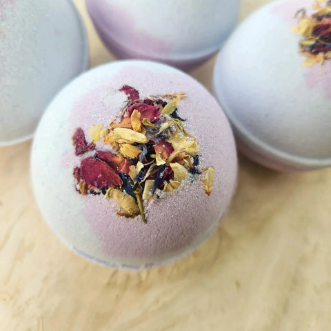 Luxe Foaming Bath Bomb Acai Aloe