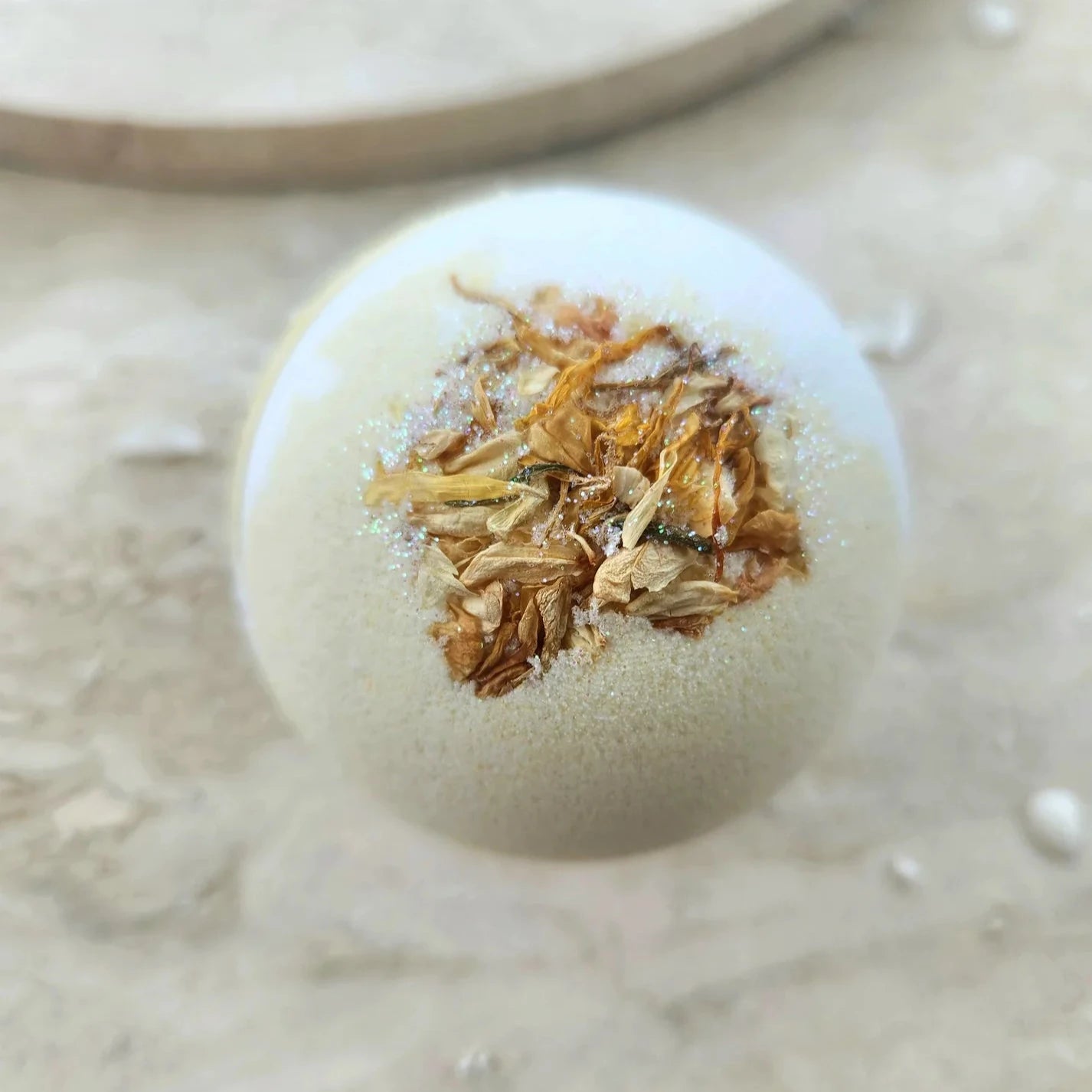 Luxe Foaming Bath Bomb Pina Colada