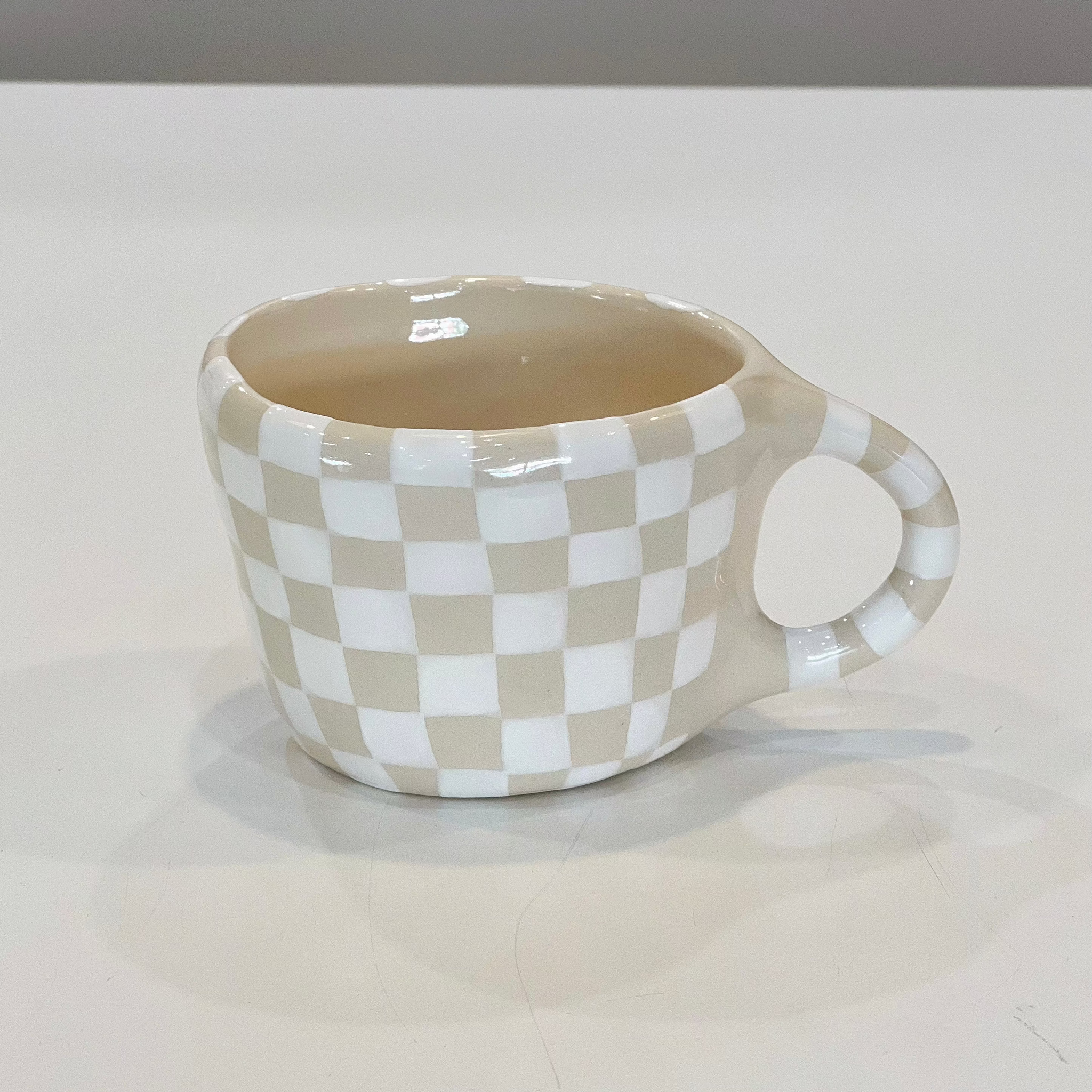 Checkers Beige and White Mug