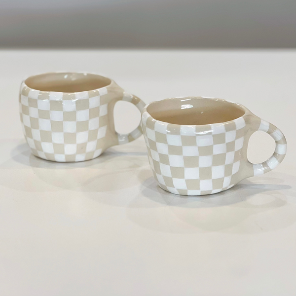 Checkers Beige and White Mug