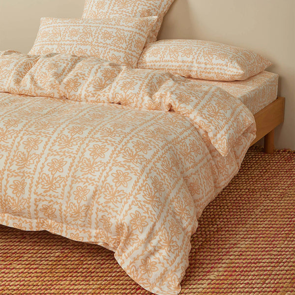 Daisy Buff Duvet Cover