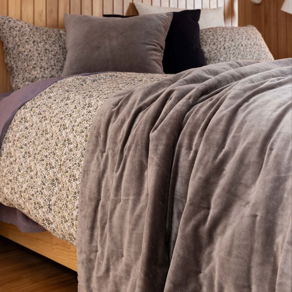 Citta Velvet Quilt - Doe