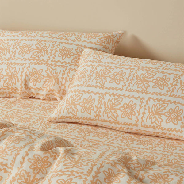 Daisy Buff Pillowcase Set
