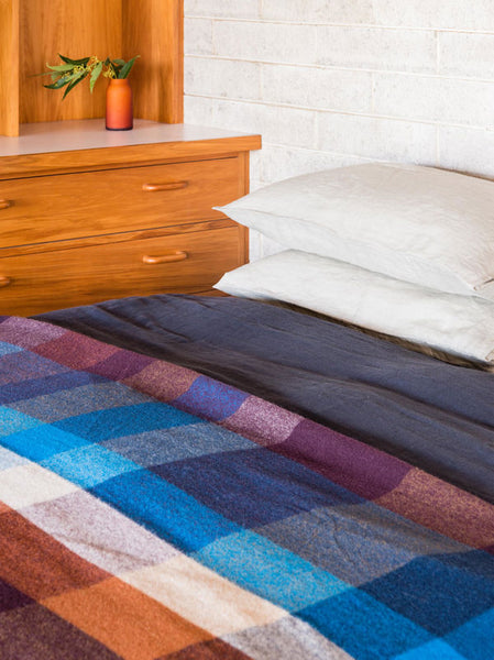 Cabin Wool Blanket Mulberry/Multi
